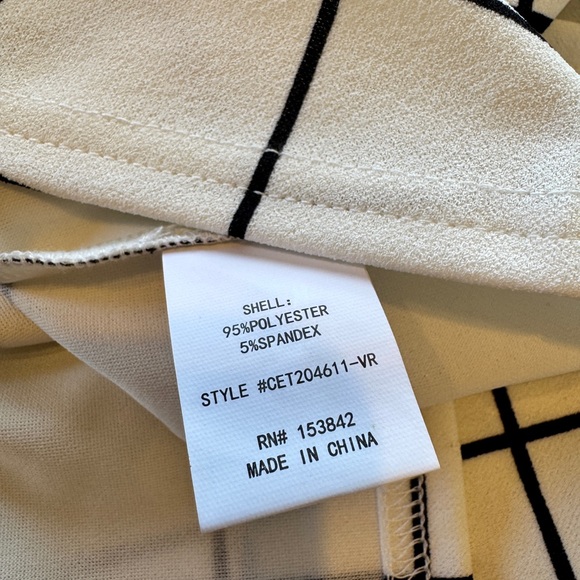 White Grid Pattern Top - Picture 3 of 3